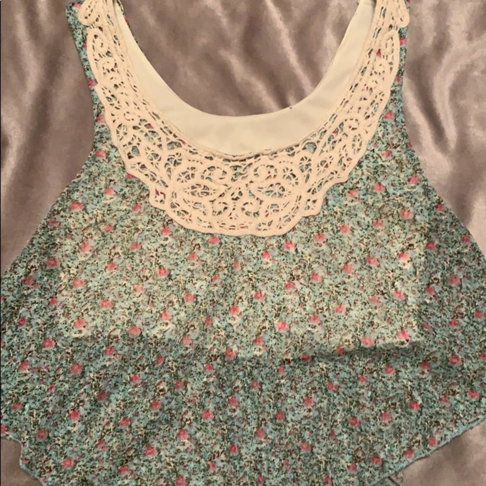 Crop top